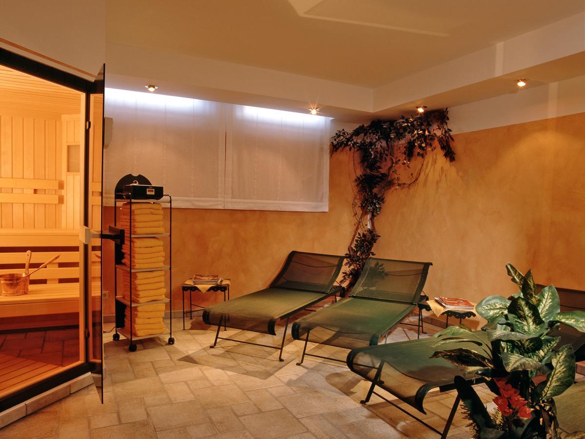 Panorama Garni Ingrid Hotel ดอบบีอาโก ภายนอก รูปภาพ